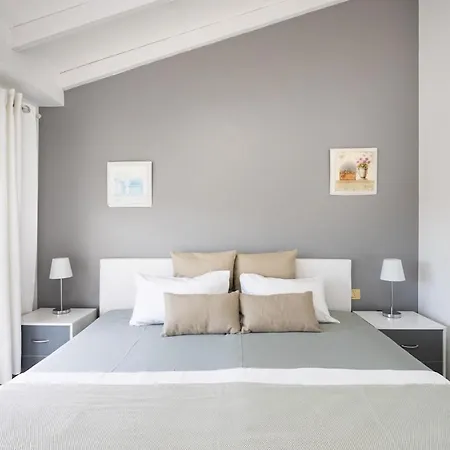 Apartament Bright & Elegant Duplex With Terrace And Pool, Just Steps From Puerto Colon