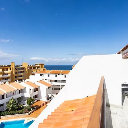 Bright & Elegant Duplex With Terrace And Pool, Just Steps From Puerto Colon *