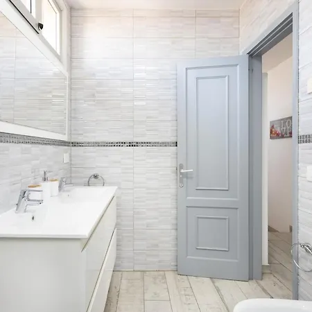 Apartament Bright & Elegant Duplex With Terrace And Pool, Just Steps From Puerto Colon Costa Adeje (Tenerife)