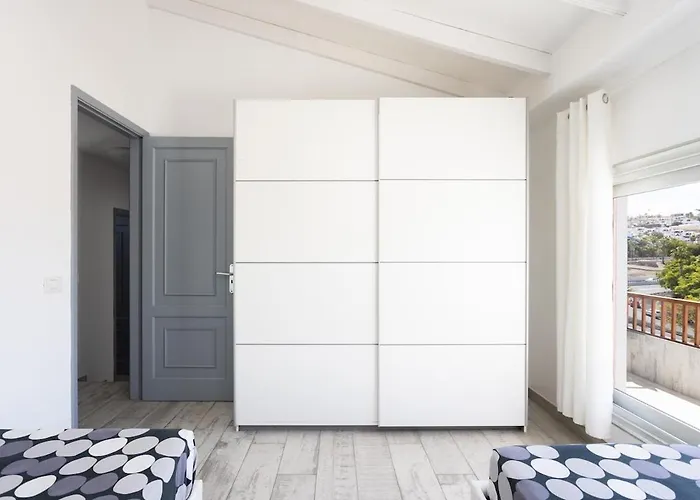 Bright & Elegant Duplex With Terrace And Pool, Just Steps From Puerto Colon Apartment *