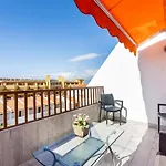Bright & Elegant Duplex With Terrace And Pool, Just Steps From Puerto Colon Апартаменти Адехе
