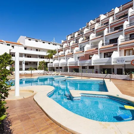 Bright & Elegant Duplex With Terrace And Pool, Just Steps From Puerto Colon Апартаменты *