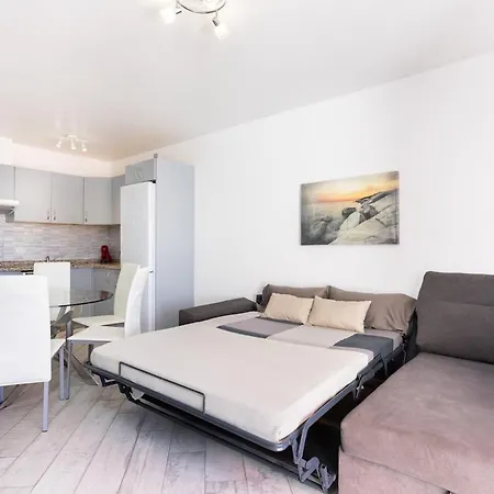 Bright&elegant Duplex With Terrace&pool, Just Steps From Puerto Colón *