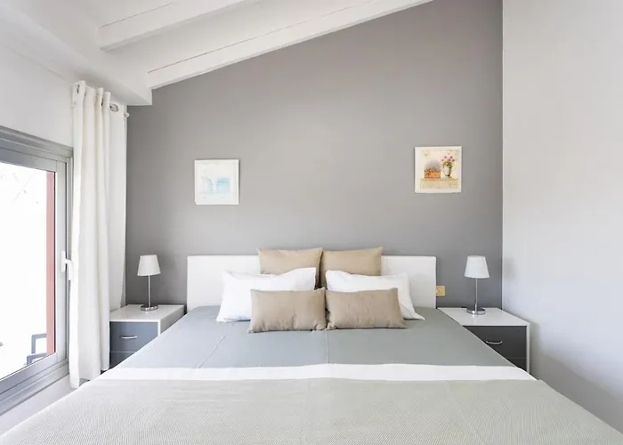 Appartamento Bright & Elegant Duplex With Terrace And Pool, Just Steps From Puerto Colon