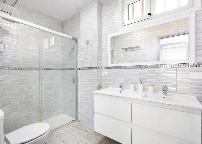 Bright & Elegant Duplex With Terrace And Pool, Just Steps From Puerto Colon Costa Adeje (Tenerife)