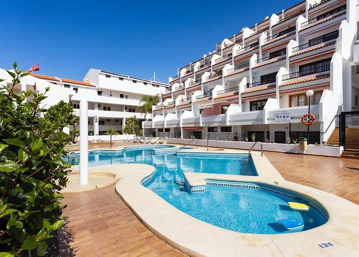 Bright & Elegant Duplex With Terrace And Pool, Just Steps From Puerto Colon Appartamento *