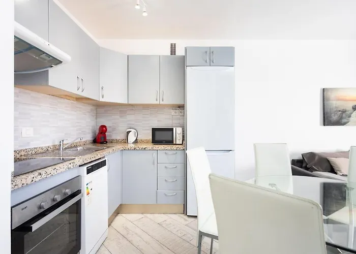 Bright & Elegant Duplex With Terrace And Pool, Just Steps From Puerto Colon * 아데제